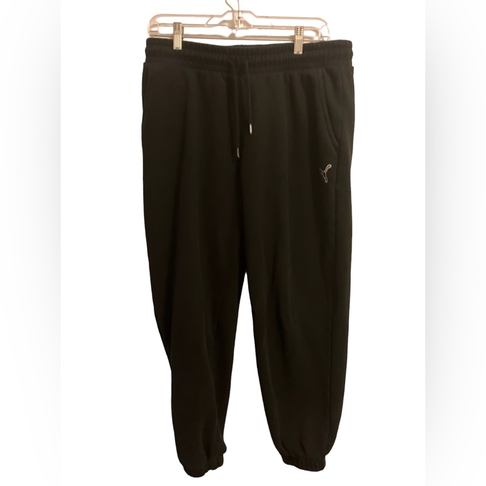 Puma Women's Cozy Fleece Sweatpant, Black Size L. Pre-Owned.